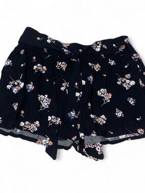 Maurice’s Black Floral Tie Waist Paperbag Shorts Size 9/10 Short
